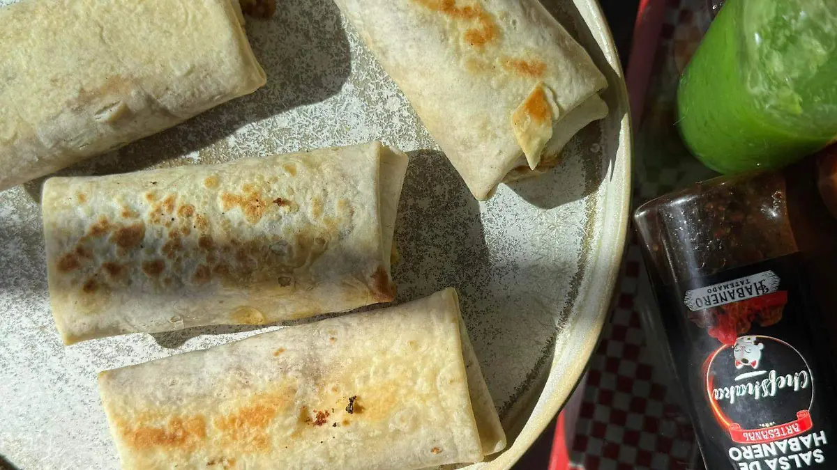 BURRITOS CASEROS