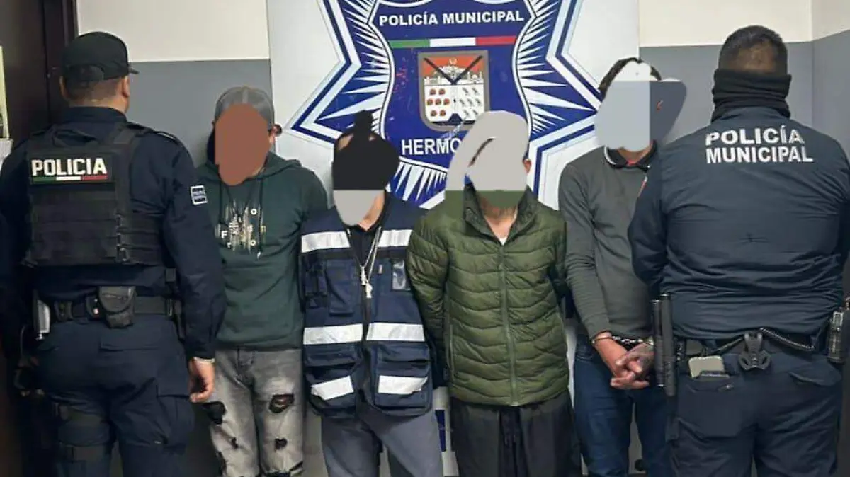 CUATRO ROBACARROS