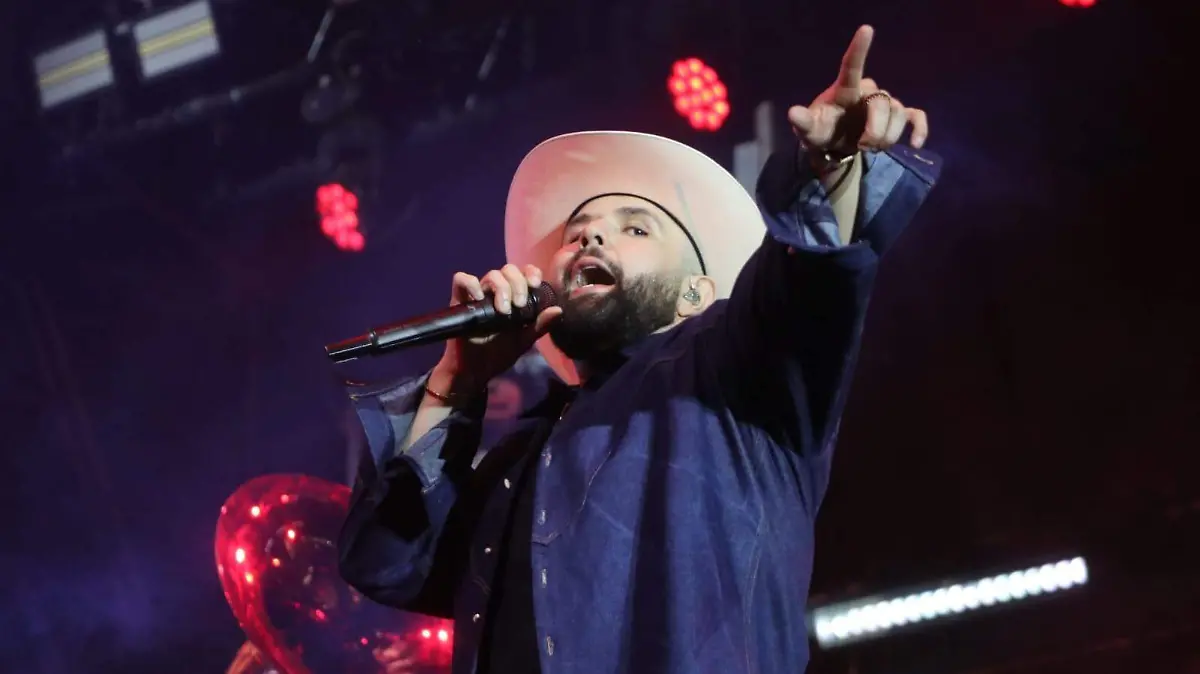 Presentación Carín León día 2