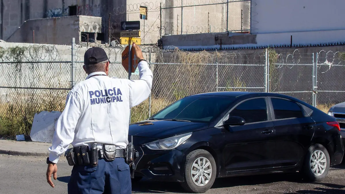 Policias de transito - Mike Acosta (14)