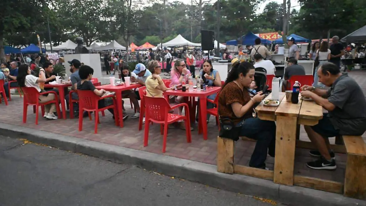 Asistentes al Taco Fest en Hermosillo