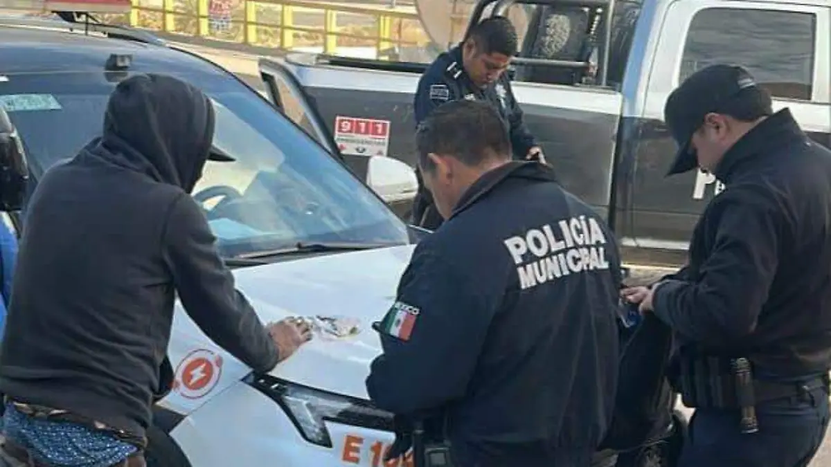 POLICIA MUNICIPAL  (2)
