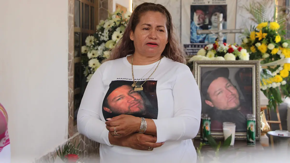 01-04-2026-Funerales Hijo de cecy Flores-Madre Buscadpora-carlos Villalba (35)