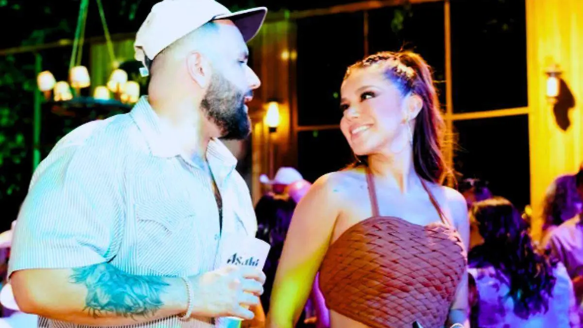 Carín León y Maylin Zúñiga