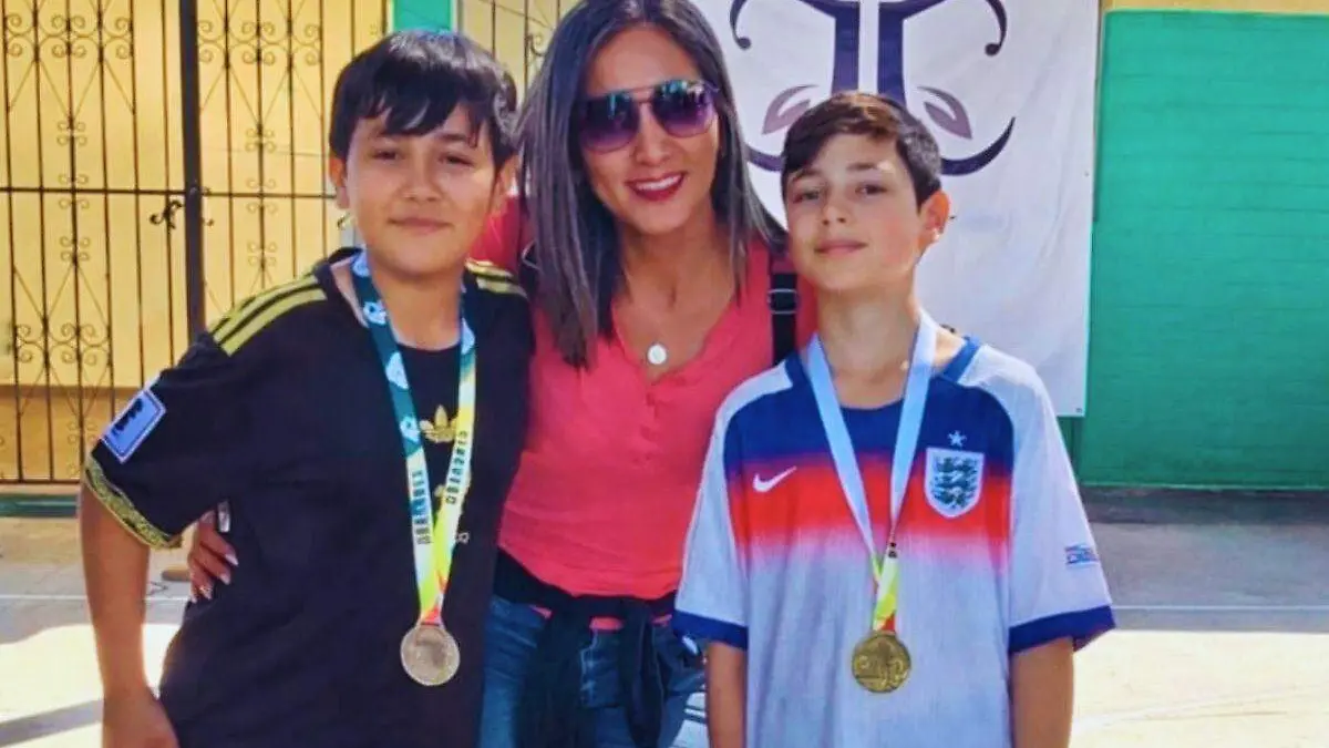 Nohelia con sus hijos Mateo y Tadeo_Cortesía Nohelia
