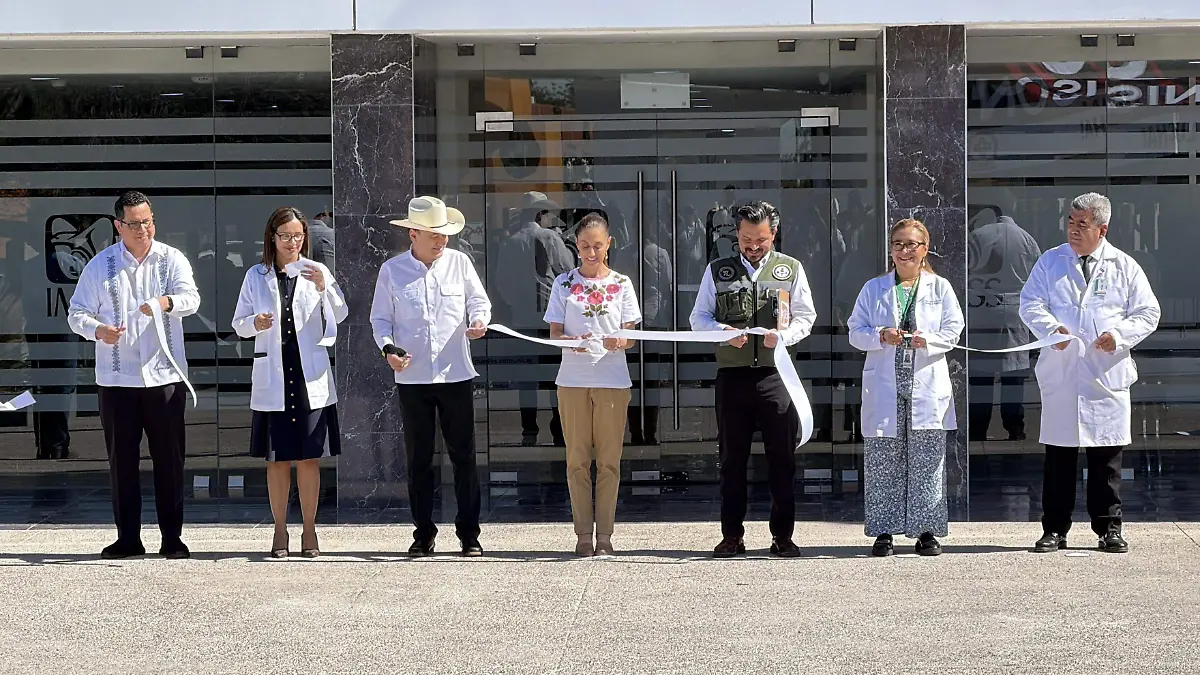 naugura hospital universitario del IMSS (1)