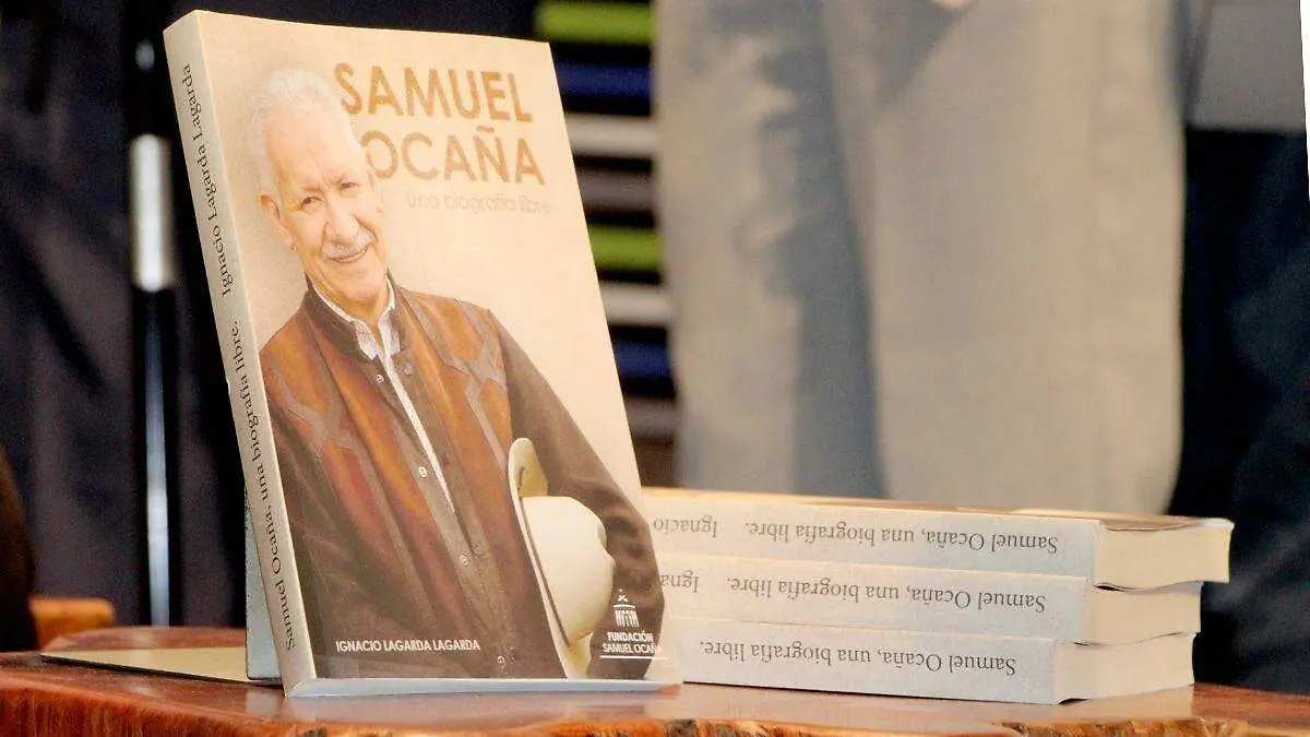 Presentan el libro “Samuel Ocaña (1)