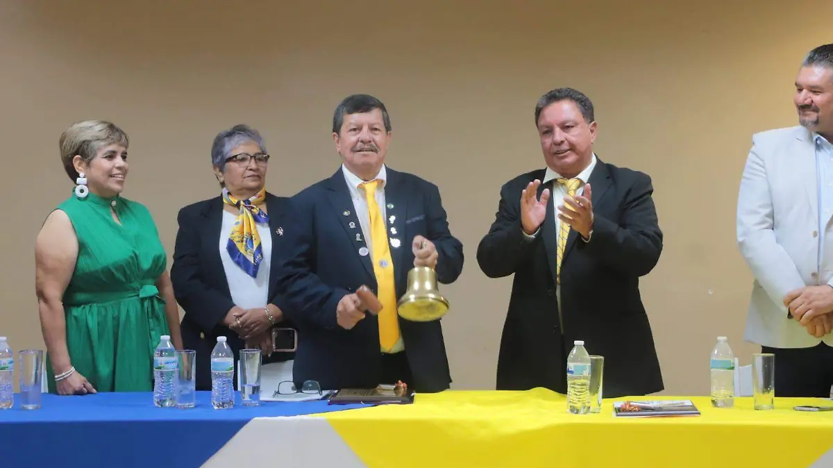 CLUB DE LEONES