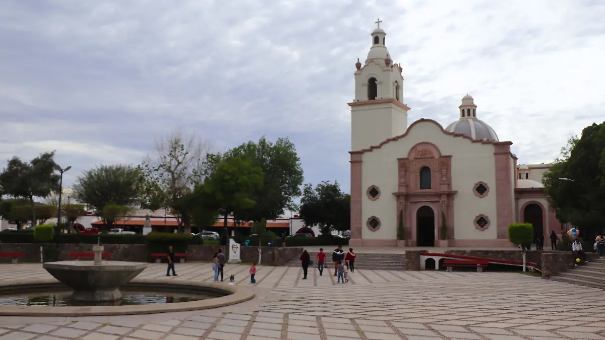 FULL SCREEN _ Iglesia Magdalena de Kino