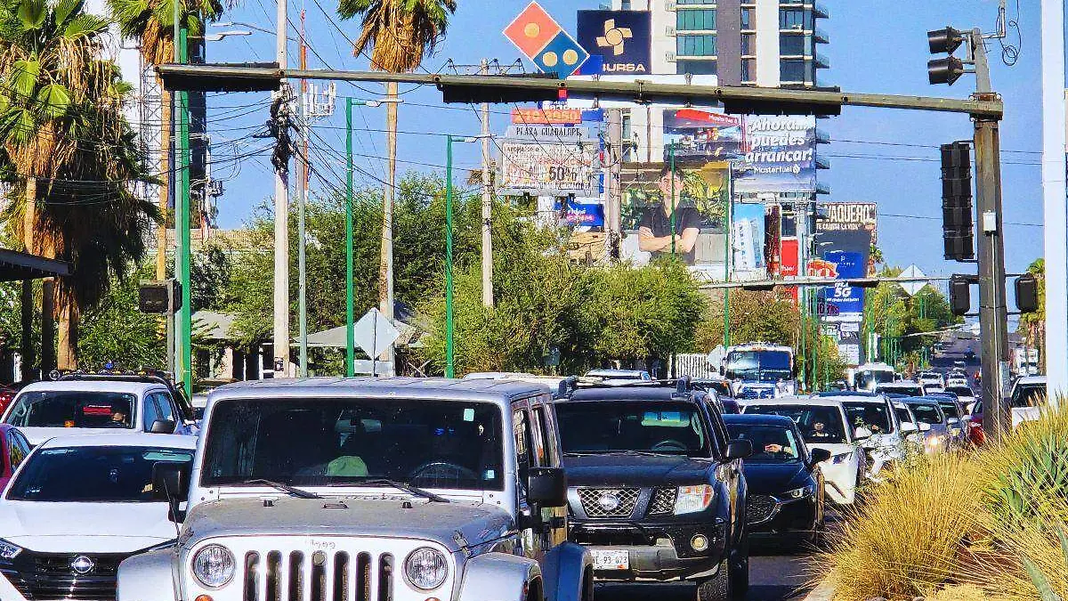 Trafico en la ciudad - Mike Acosta (5)