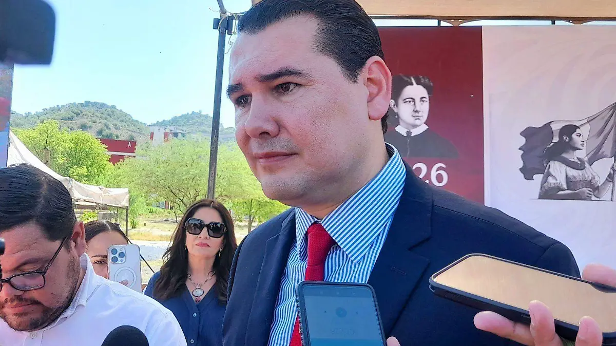 Adolfo Salazar Razo