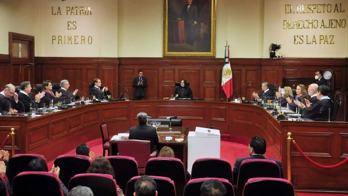 Corte da trámite a reclamo de AMLO contra suspensión del “Plan B” electoral 