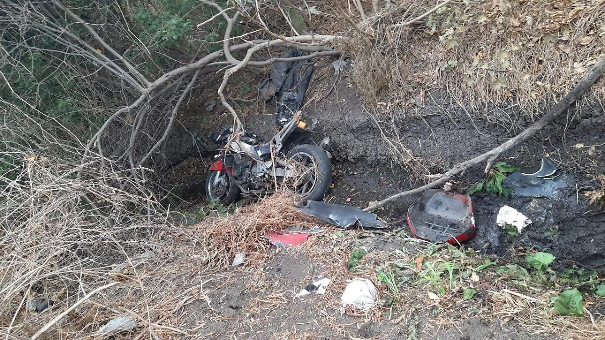 CAYO MOTOCICLETA DOS