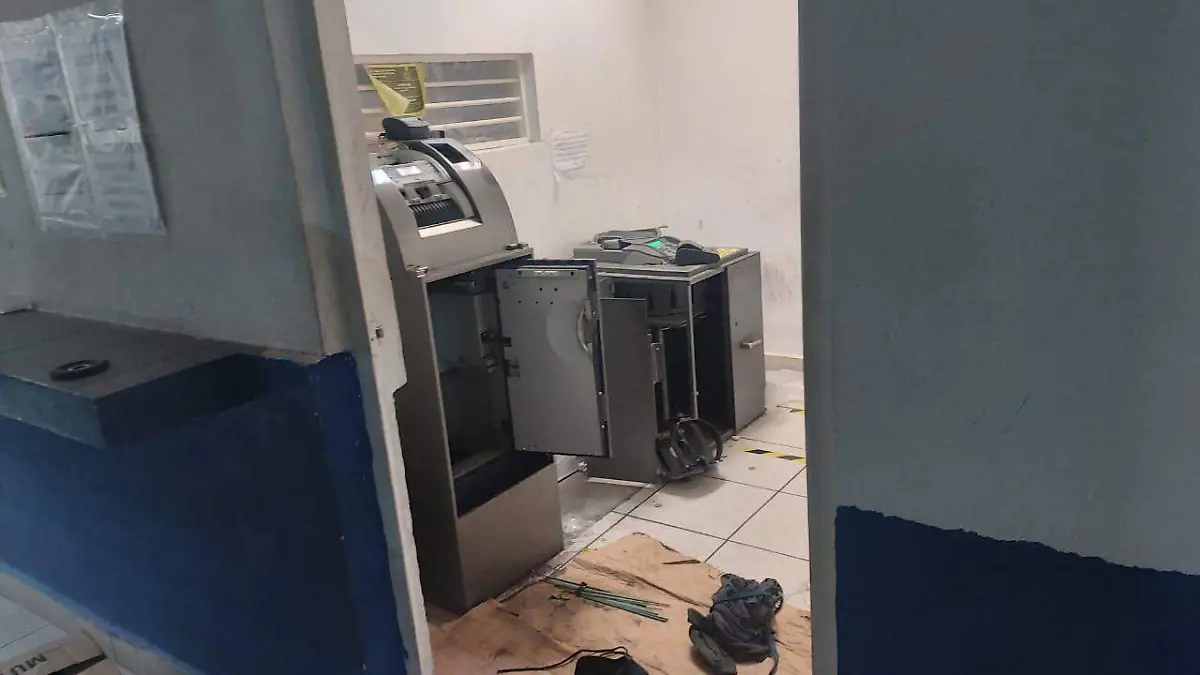 FOTO 1 CUANTIOSO ROBO  POLICIA