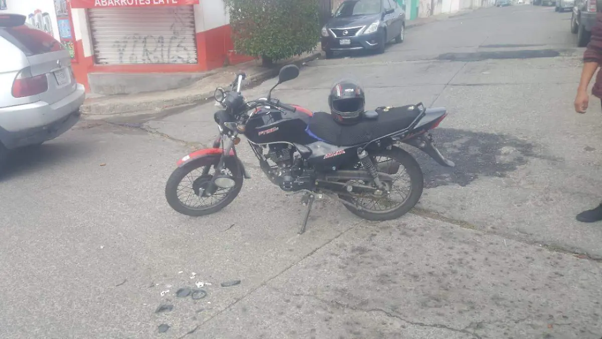 MOTOCICLISTAS LESIONADOS