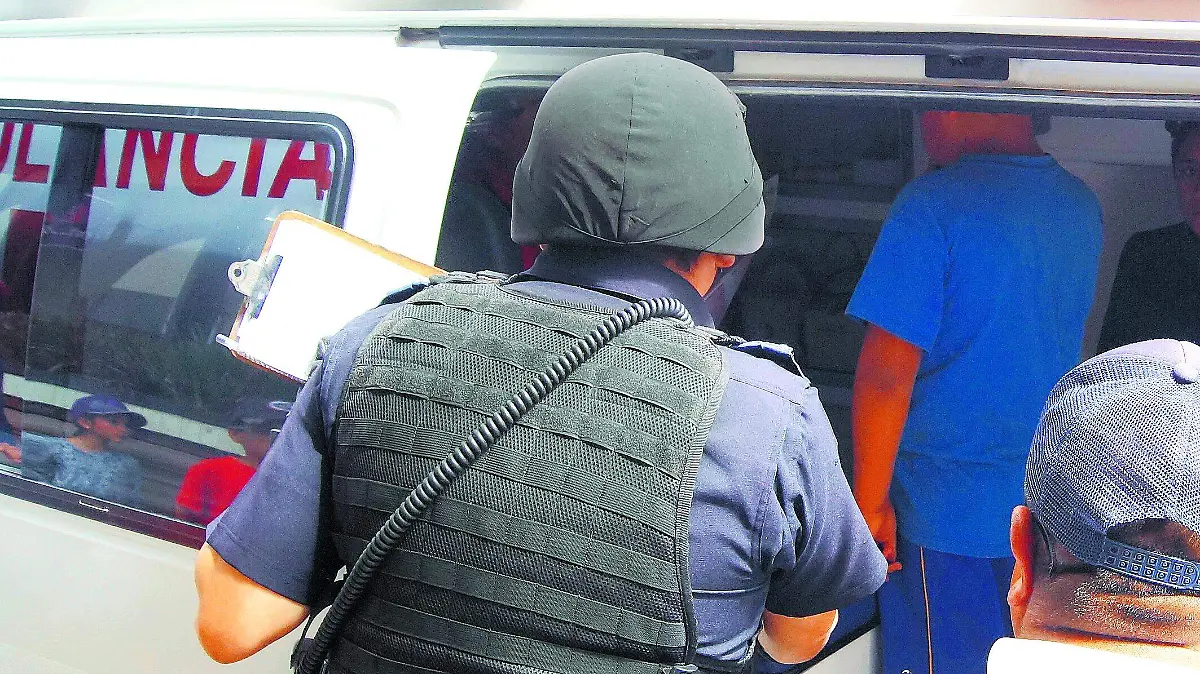 RIÑA EN CALLE CANTERA