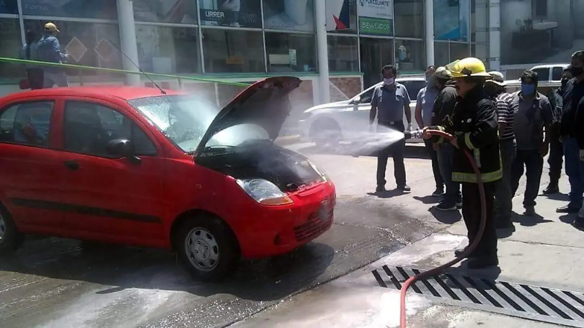 carro incendiado