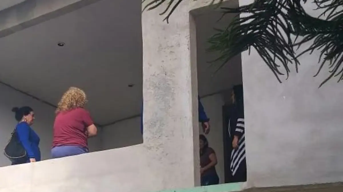 COLGADO