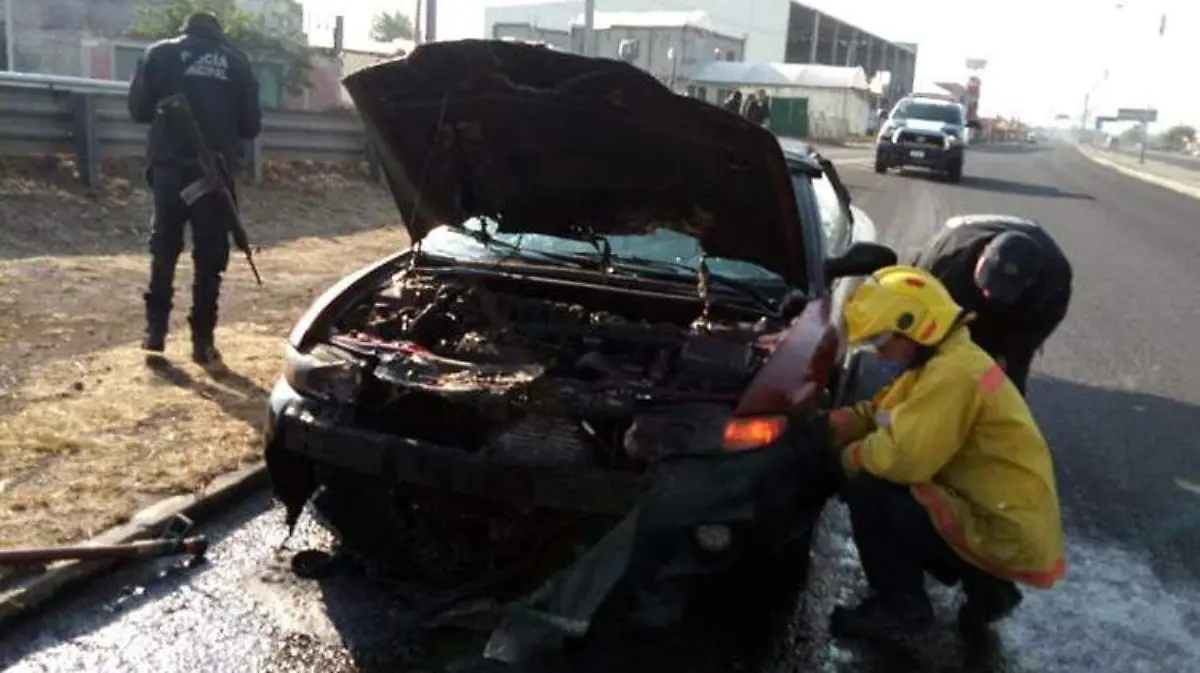 INCENDIO COCHE (2)