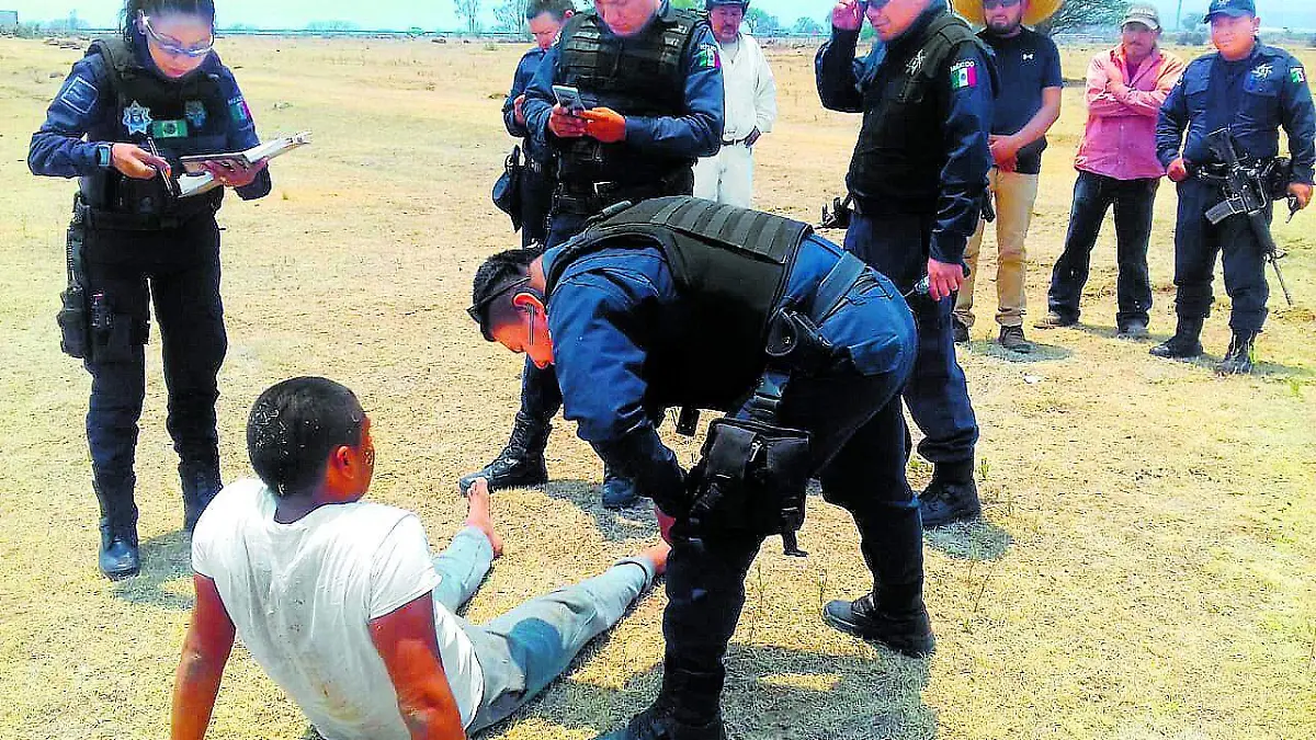 TULANCINGO RETENIDO POR VECINOS