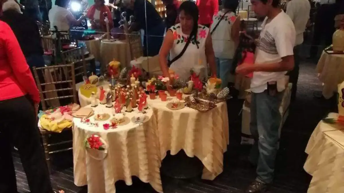 ARTESANOS TRES