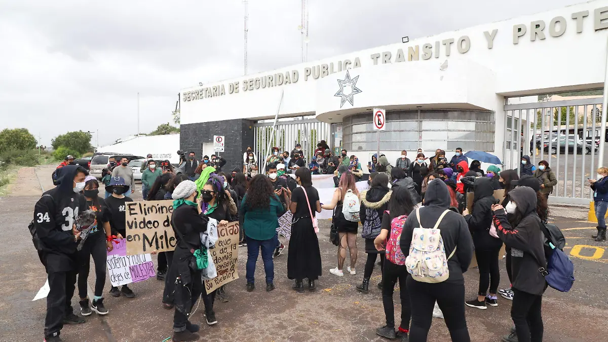 MANIFESTACIÓN FEMINISTAS F BEG (1)