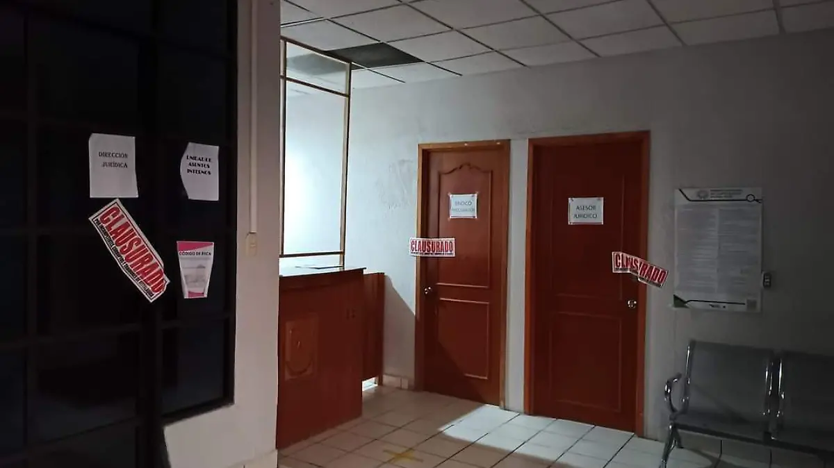 Vecinos toman la alcaldía de Atitalaquia