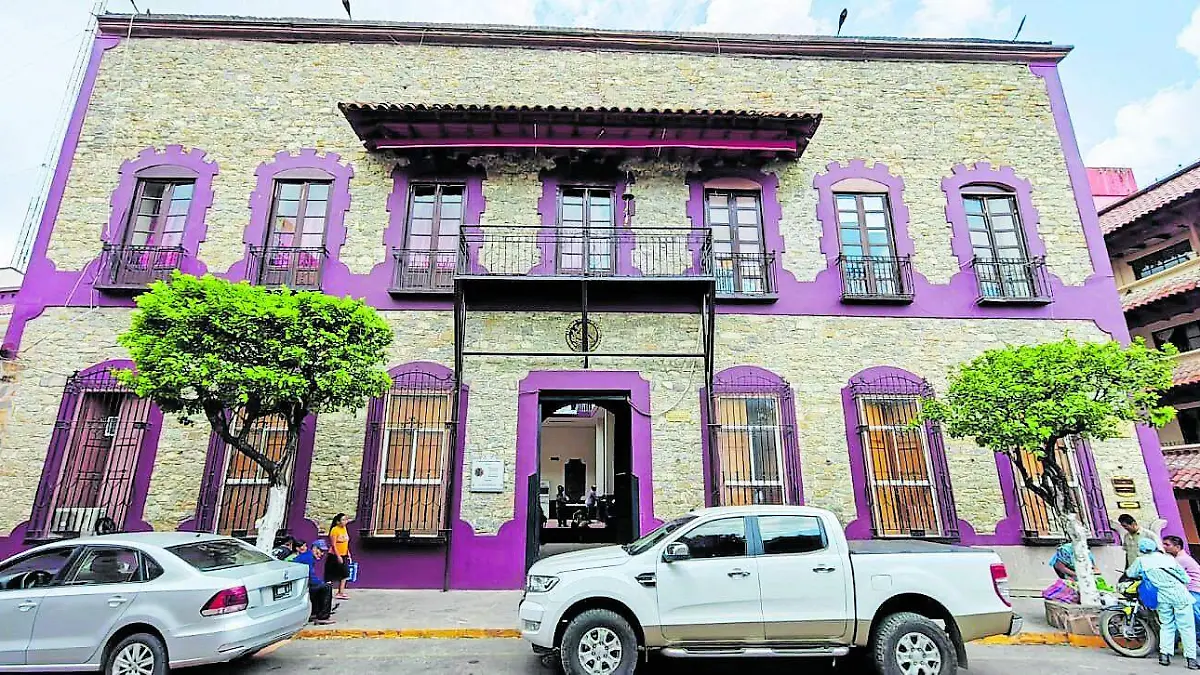 RETIENEN FUNCIONARIO 2_CMYK
