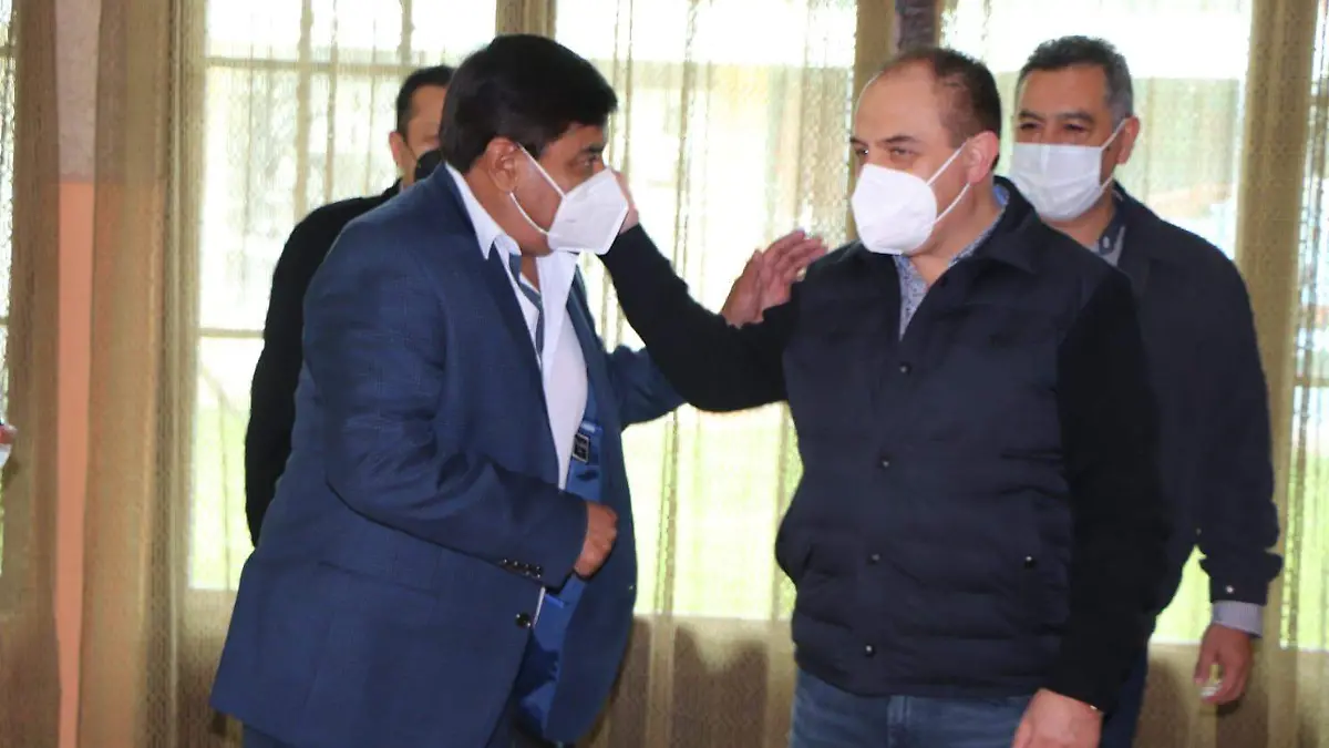 BUSCAN INDUSTRIALIZAR (2)
