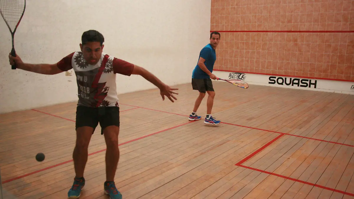 SQUASH F D L VEGA   (194)