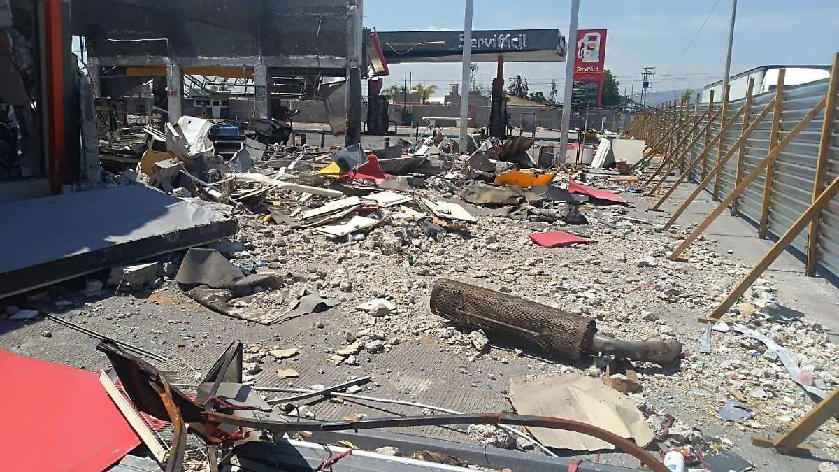 SIGUE IGUAL GASOLINERA DOS