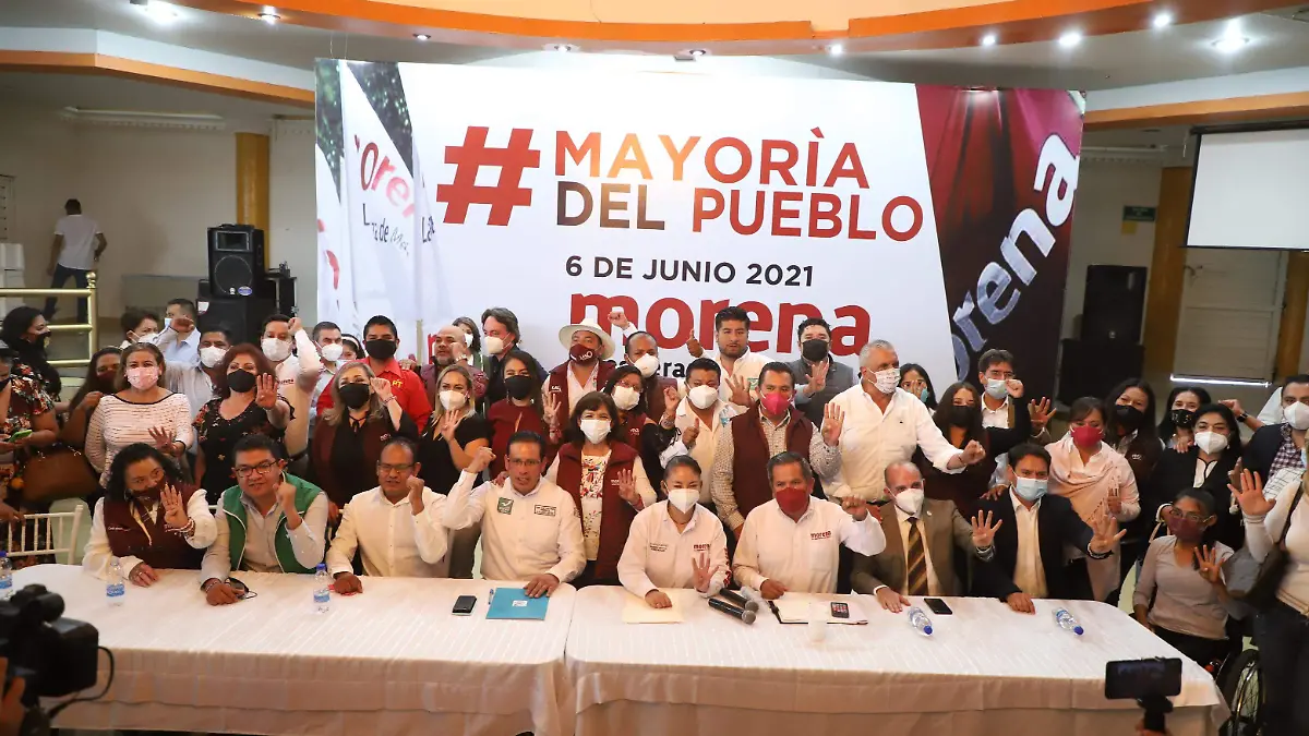 MORENA F BEG (3)