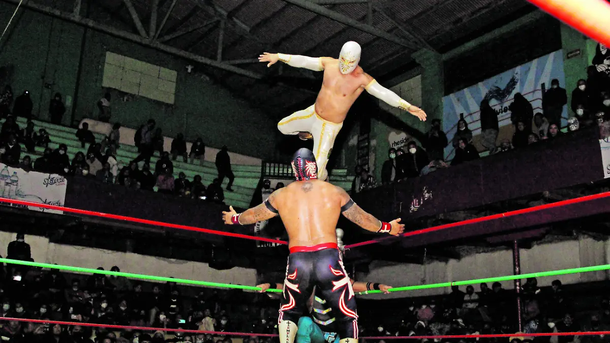LUCHAS_CMYK (2)