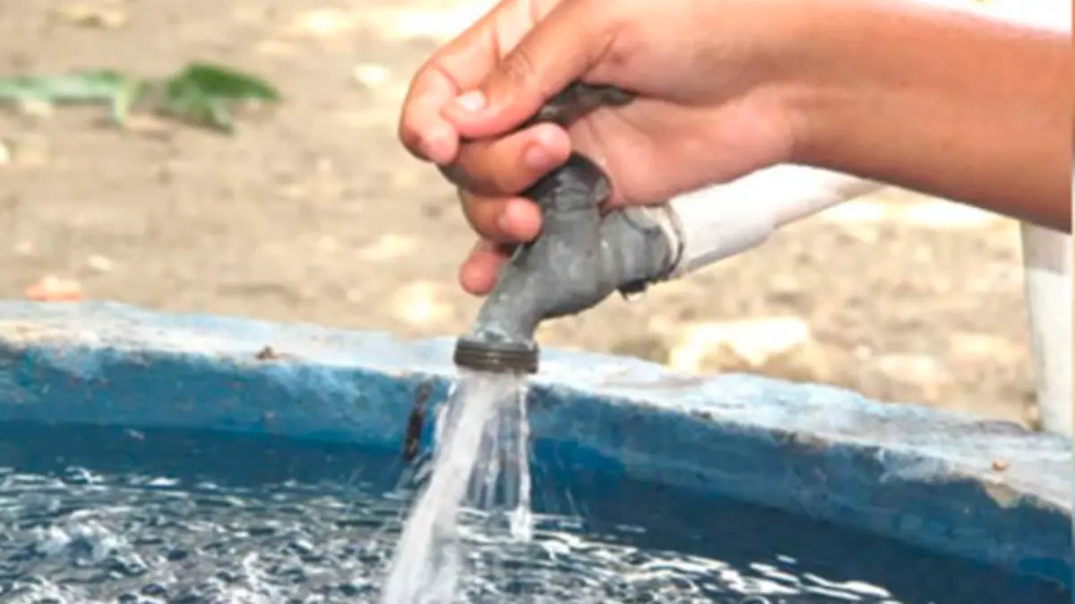 AGUA SÁBADO GLORIA