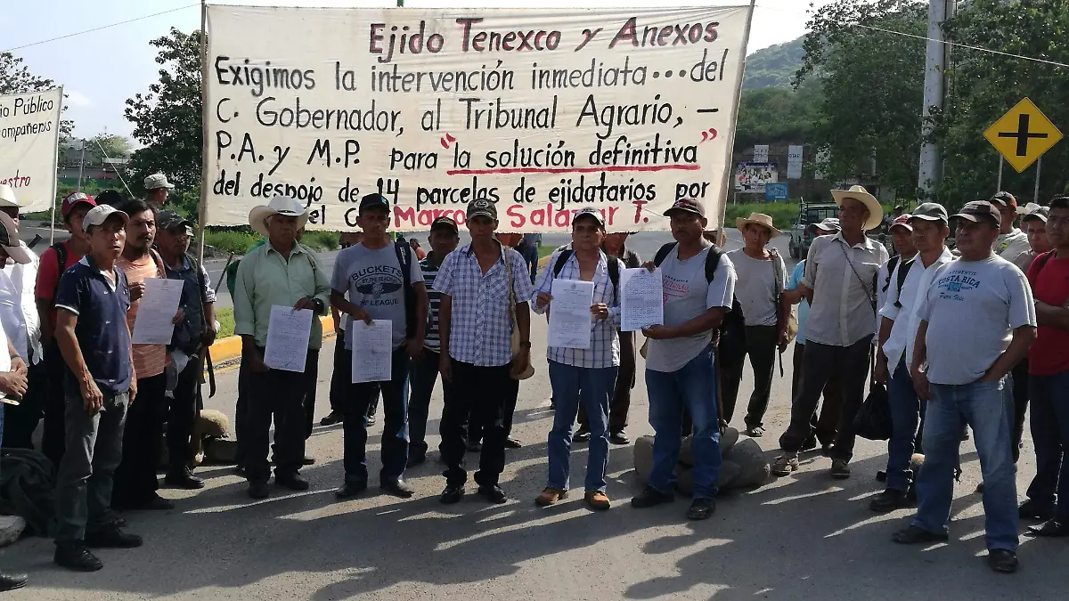 VECINOS (3)