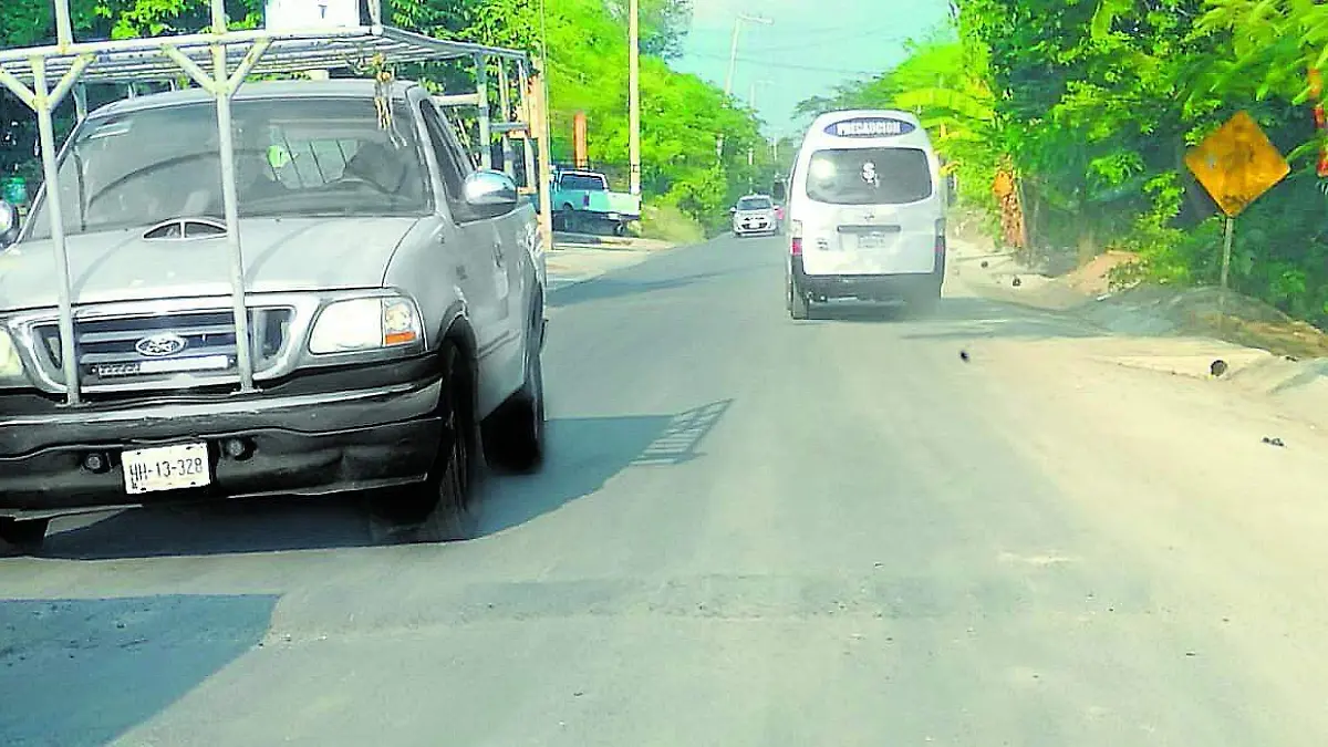 CARRETERA SIN INAUGURAR 1