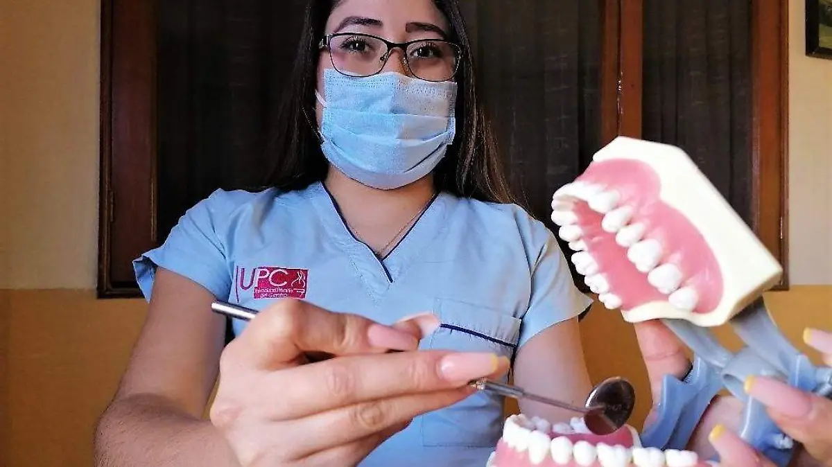 DENTISTA ALUMNA
