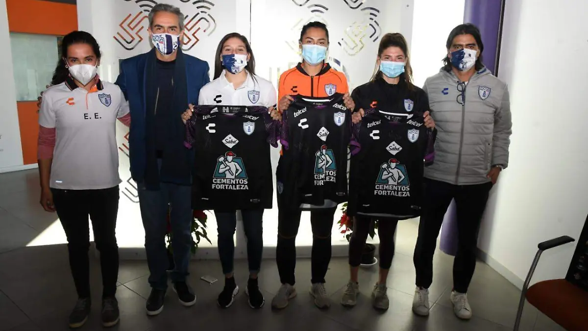 E6C6A1A6-5F5D-4478-AFF0-732066862A34