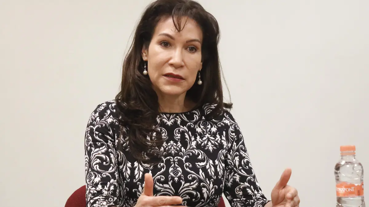 MARIA LUISA F WENDY (24)