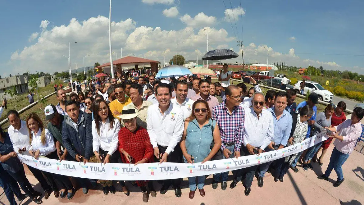 INAUGURAN PLAZA TRES
