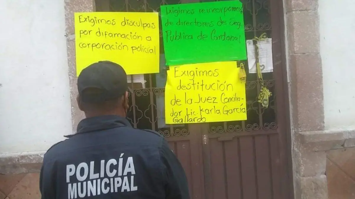 POLICÍAS 1