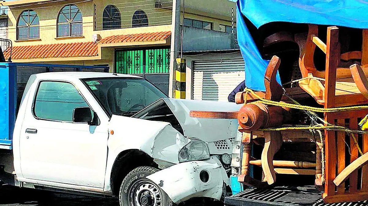 CHOQUE  CAMIONETAS 2