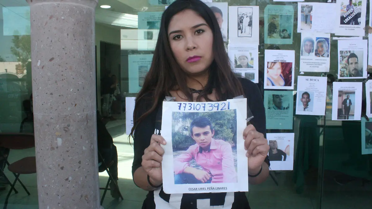 BUSCA SU ESPOSO TRES