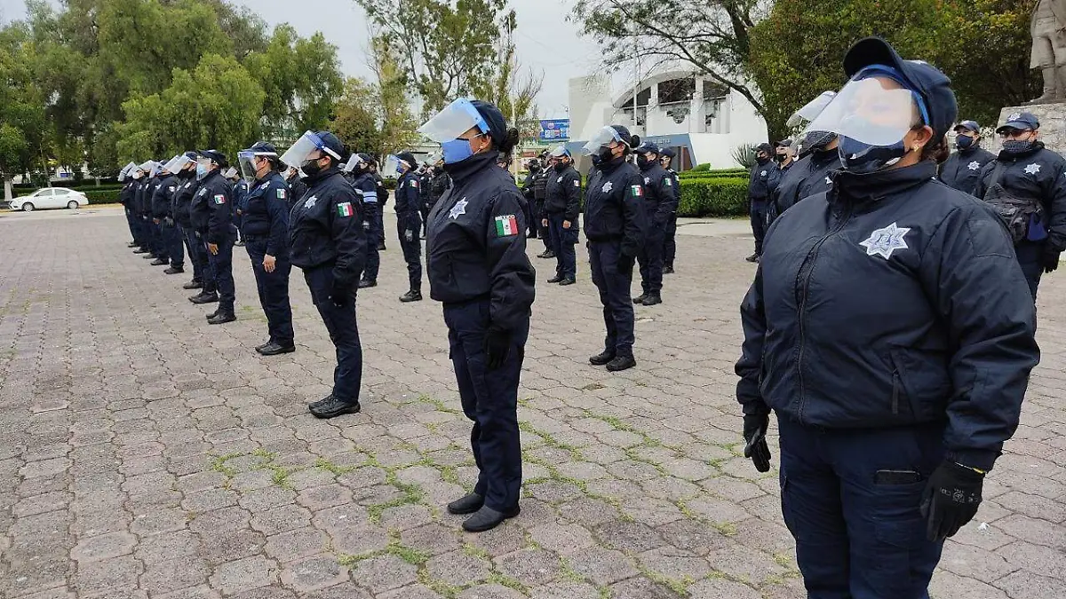 POLICÍAS 02