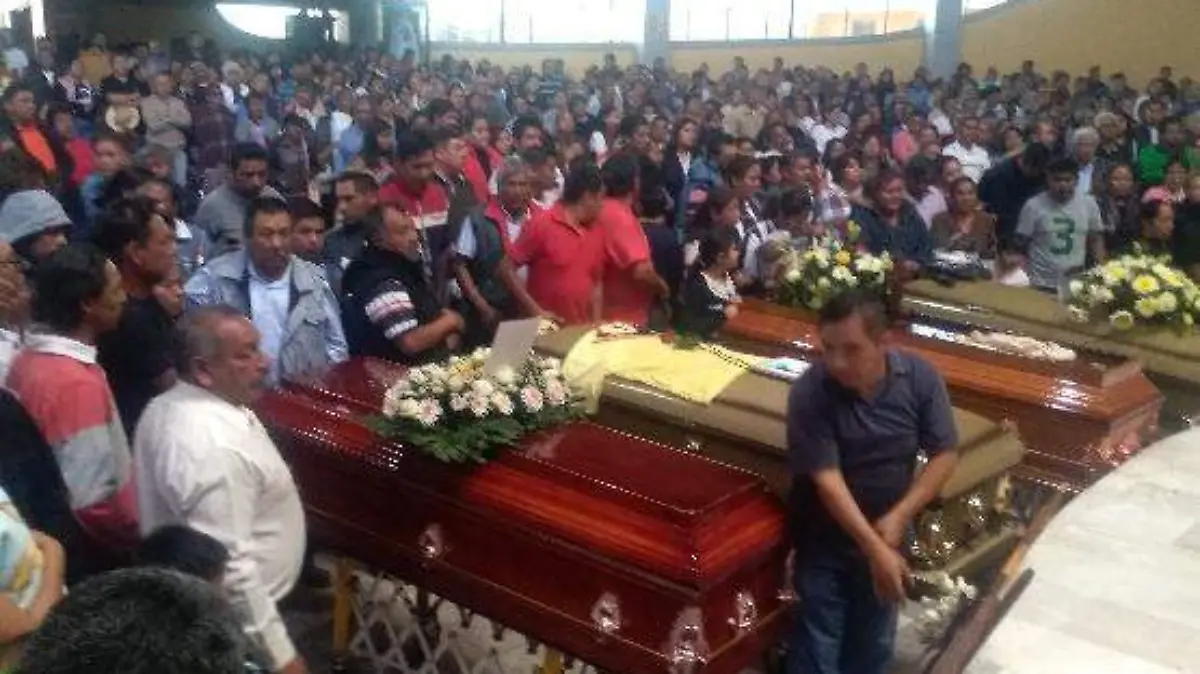 MISA DE CUERPOS PRESENTES (2)