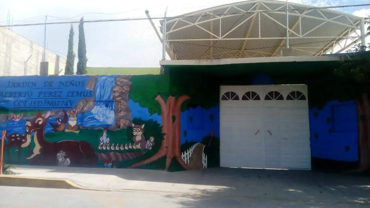 CIERRAN ESCUELA