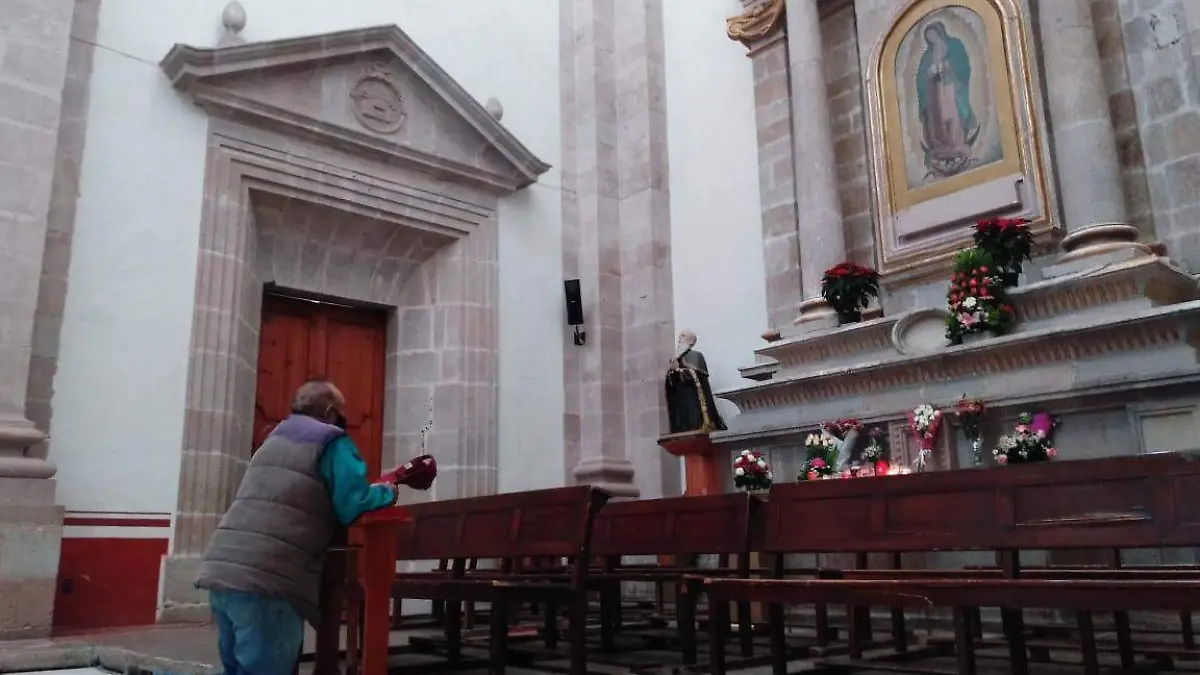 GUADALUPE REYES. (3)