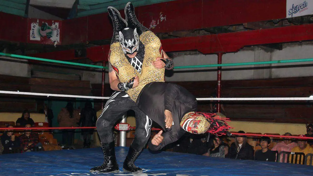 LUCHAS