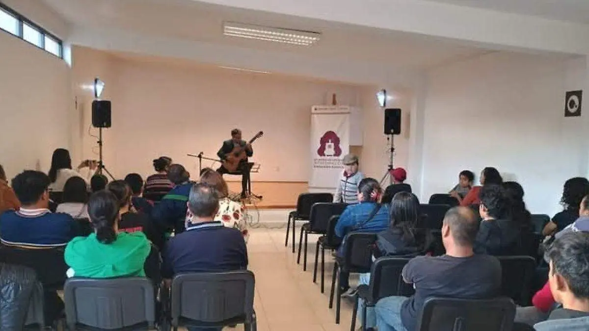 GUITARRA30 CUE
