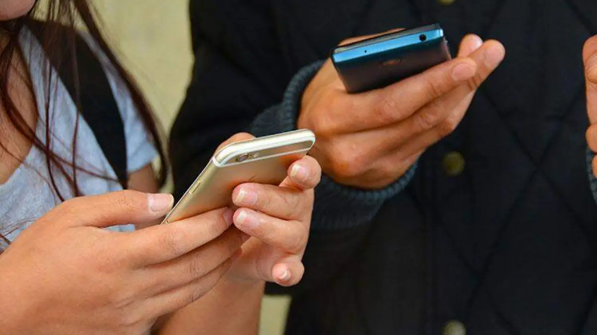 celular-twitter-texto